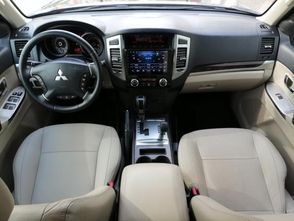 Mitsubishi Pajero IV Рестайлинг 2 с пробегом 2017 года, цена 2 529 000 рублей, 207843 км, внедорожник, Автокод Объявления