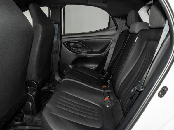 Toyota Yaris IV с пробегом 2020 года, цена 1 040 000 рублей, 130895 км, хэтчбек, Автокод Объявления
