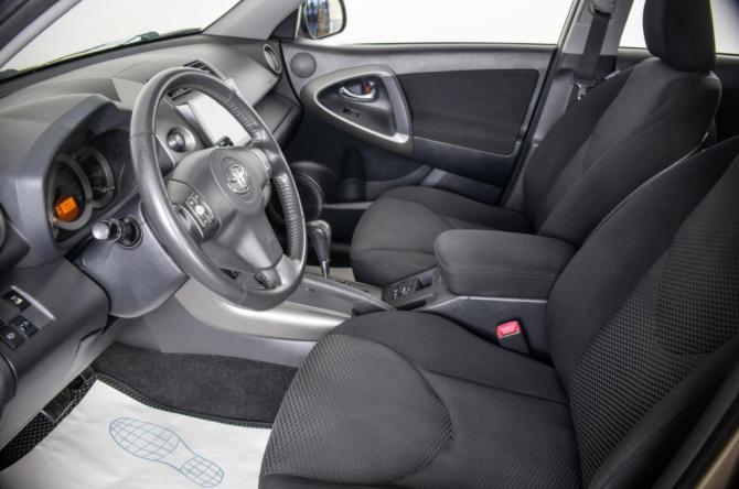 Toyota RAV4 III (XA30) Рестайлинг с пробегом 2011 года, цена 1 619 000 рублей, 179000 км, внедорожник, Автокод Объявления