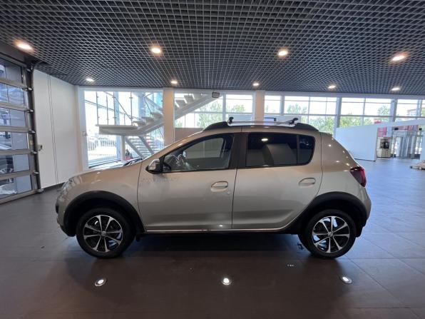 Renault Sandero II с пробегом 2017 года, цена 985 000 рублей, 167833 км, хэтчбек, Автокод Объявления