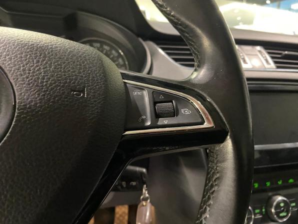 Skoda Octavia III (A7) с пробегом 2017 года, цена 1 630 000 рублей, 184480 км, лифтбек, Автокод Объявления
