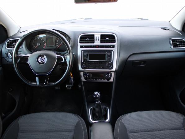 Volkswagen Polo V Рестайлинг с пробегом 2015 года, цена 1 069 000 рублей, 92030 км, седан, Автокод Объявления