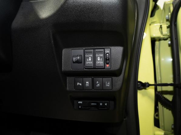 Honda Freed II Рестайлинг с пробегом 2019 года, цена 1 530 000 рублей, 55900 км, компактвэн, Автокод Объявления