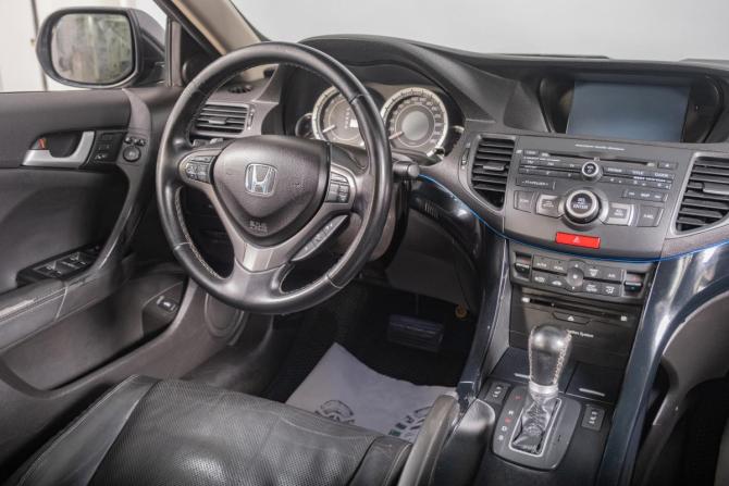 Honda Accord VIII Рестайлинг с пробегом 2011 года, цена 1 679 000 рублей, 250000 км, седан, Автокод Объявления