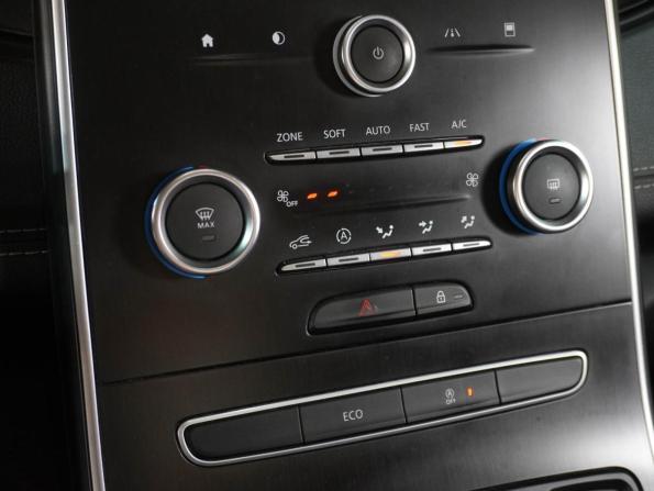 Renault Scenic IV с пробегом 2017 года, цена 1 499 000 рублей, 281326 км, компактвэн, Автокод Объявления