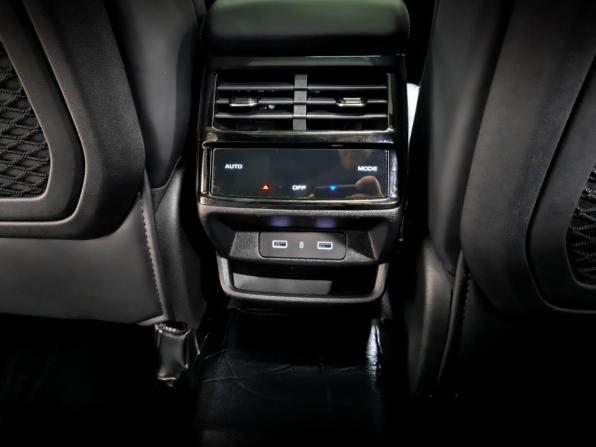 Geely Monjaro I с пробегом 2023 года, цена 2 900 000 рублей, 73207 км, внедорожник, Автокод Объявления