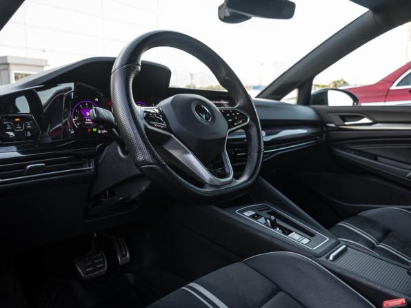 Volkswagen Golf VIII с пробегом 2020 года, цена 2 649 000 рублей, 68361 км, хэтчбек, Автокод Объявления