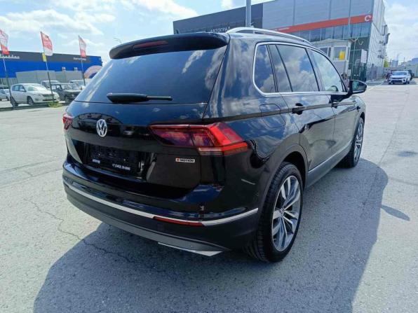 Volkswagen Tiguan II с пробегом 2018 года, цена 3 536 000 рублей, 61562 км, внедорожник, Автокод Объявления