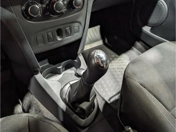 Renault Logan II Рестайлинг с пробегом 2019 года, цена 999 000 рублей, 87137 км, седан, Автокод Объявления