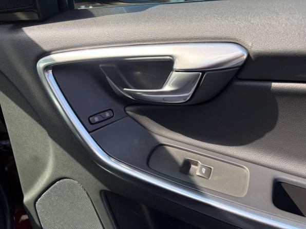 Volvo XC60 I Рестайлинг с пробегом 2015 года, цена 1 620 000 рублей, 205600 км, внедорожник, Автокод Объявления