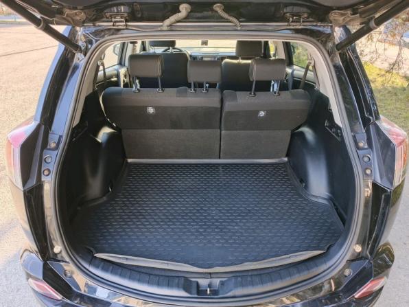 Toyota RAV4 IV (XA40) Рестайлинг с пробегом 2018 года, цена 2 490 000 рублей, 103380 км, внедорожник, Автокод Объявления