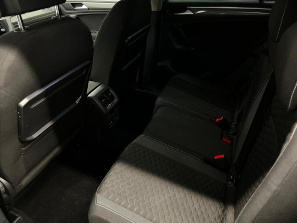 Volkswagen Tiguan II с пробегом 2018 года, цена 1 880 000 рублей, 98836 км, внедорожник, Автокод Объявления