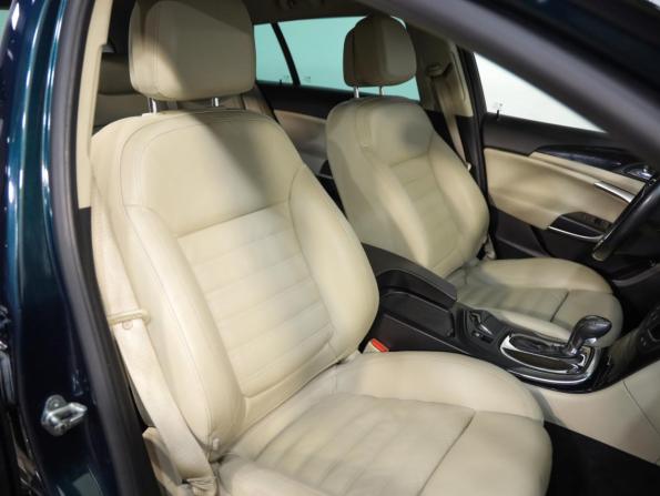 Opel Insignia I Рестайлинг с пробегом 2014 года, цена 1 299 000 рублей, 114349 км, универсал, Автокод Объявления