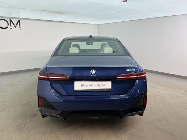 BMW 5 серии VIII (G60/G61/G68) с пробегом 2024 года, цена 7 600 000 рублей, 3400 км, седан, Автокод Объявления