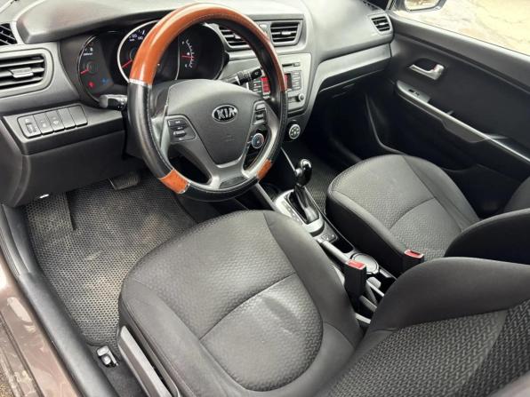 Kia Rio III Рестайлинг с пробегом 2017 года, цена 1 176 600 рублей, 142760 км, седан, Автокод Объявления