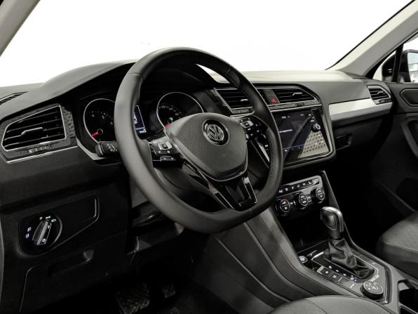 Volkswagen Tiguan II с пробегом 2020 года, цена 2 525 000 рублей, 137900 км, внедорожник, Автокод Объявления