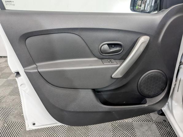 Renault Logan II Рестайлинг с пробегом 2022 года, цена 985 000 рублей, 141914 км, седан, Автокод Объявления