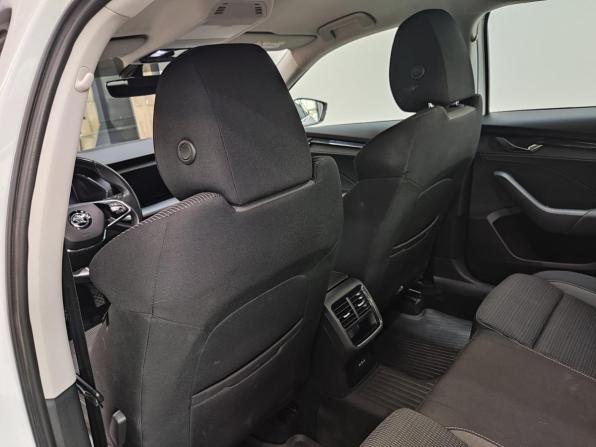 Skoda Octavia IV (A8) с пробегом 2021 года, цена 2 370 000 рублей, 181500 км, лифтбек, Автокод Объявления