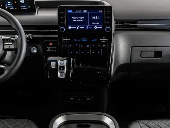 Hyundai Staria I с пробегом 2022 года, цена 4 999 000 рублей, 42622 км, минивэн, Автокод Объявления
