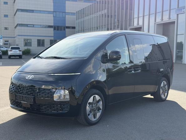 Hyundai Staria I с пробегом 2025 года, цена 4 600 000 рублей, 2000 км, минивэн, Автокод Объявления