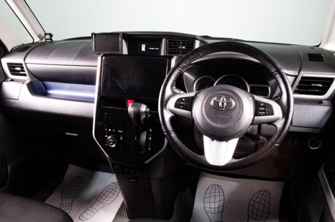 Toyota Roomy I Рестайлинг с пробегом 2018 года, цена 1 309 000 рублей, 125000 км, микровэн, Автокод Объявления