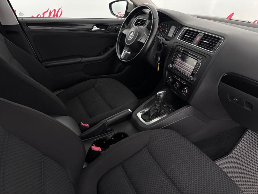 Volkswagen Jetta VI Псков  - изображение 12