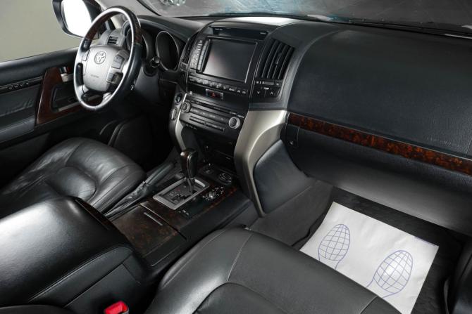 Toyota Land Cruiser 200 Series с пробегом 2010 года, цена 3 159 000 рублей, 274000 км, внедорожник, Автокод Объявления
