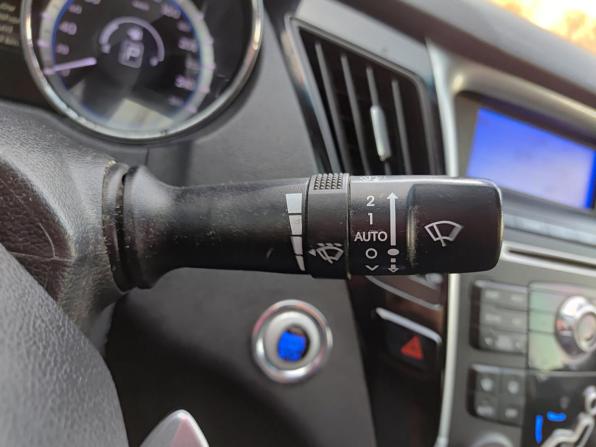 Hyundai Sonata VI (YF) с пробегом 2010 года, цена 862 800 рублей, 198412 км, седан, Автокод Объявления