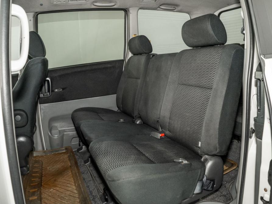 Toyota Voxy I (R60) Иркутск  - изображение 7