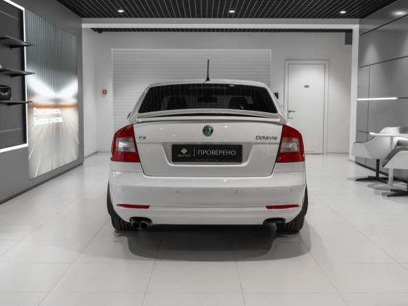 Skoda Octavia II (A5) Рестайлинг с пробегом 2012 года, цена 830 000 рублей, 274905 км, лифтбек, Автокод Объявления