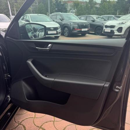Skoda Rapid II с пробегом 2021 года, цена 1 728 000 рублей, 63000 км, лифтбек, Автокод Объявления