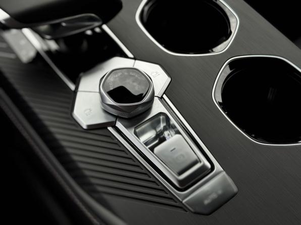 Changan UNI-K с пробегом 2024 года, цена 3 000 000 рублей, 28005 км, внедорожник, Автокод Объявления