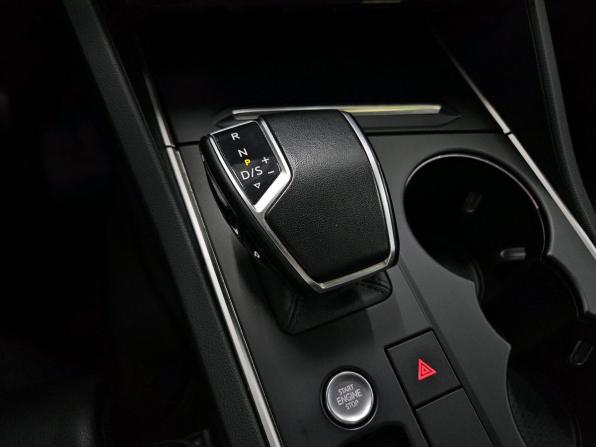 Volkswagen Touareg III с пробегом 2019 года, цена 4 490 000 рублей, 142193 км, внедорожник, Автокод Объявления