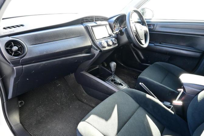 Toyota Corolla XI (E160 E170) Рестайлинг 2 с пробегом 2019 года, цена 1 100 000 рублей, 91820 км, седан, Автокод Объявления