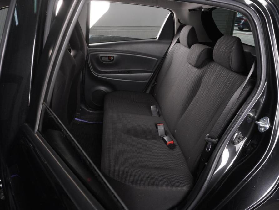 Toyota Vitz III (XP130) Рестайлинг 2 Минеральные Воды  - изображение 7