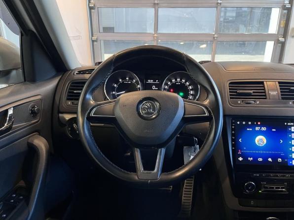 Skoda Yeti I Рестайлинг с пробегом 2014 года, цена 1 095 000 рублей, 180872 км, внедорожник, Автокод Объявления