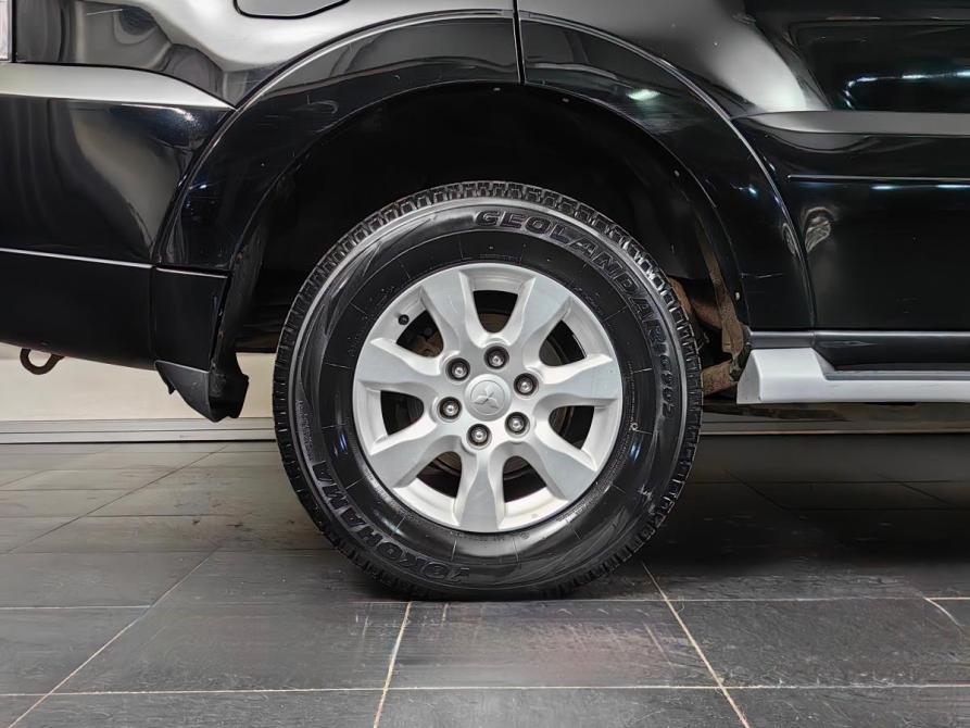 Mitsubishi Pajero IV Рестайлинг 1 Москва  - изображение 25