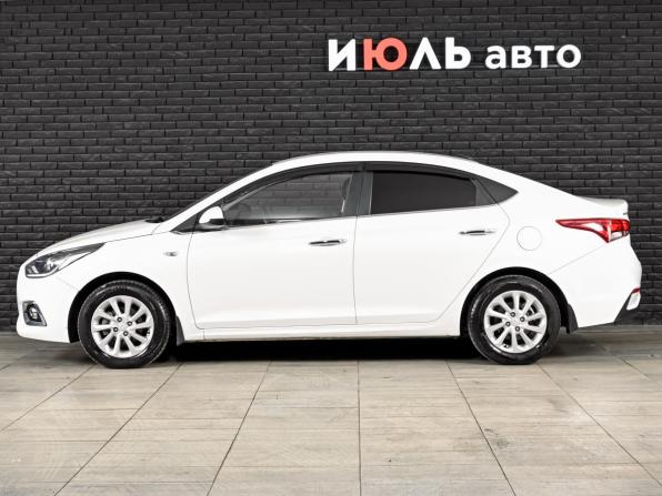 Hyundai Solaris II с пробегом 2017 года, цена 1 450 000 рублей, 83416 км, седан, Автокод Объявления