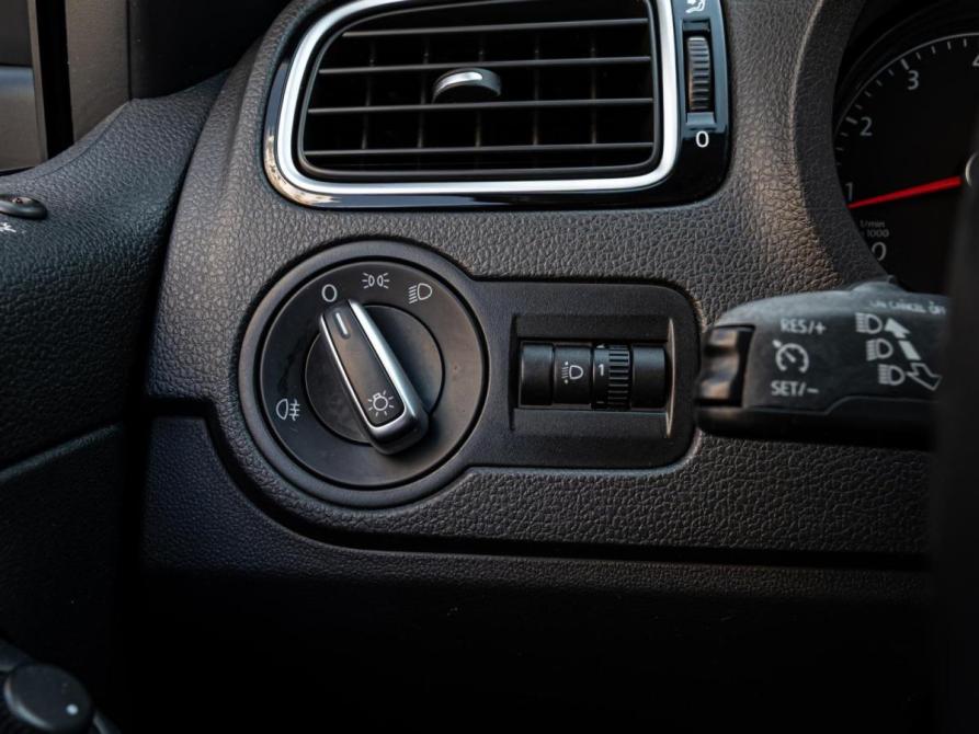 Volkswagen Polo V Рестайлинг Краснодар  - изображение 17