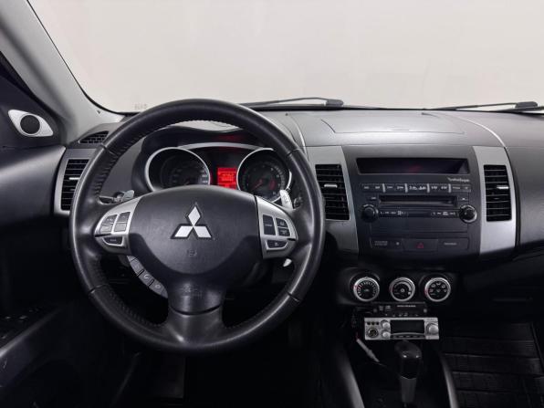 Mitsubishi Outlander II с пробегом 2007 года, цена 1 120 000 рублей, 301900 км, внедорожник, Автокод Объявления