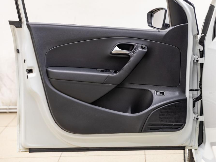 Volkswagen Polo V Рестайлинг Волгоград  - изображение 26