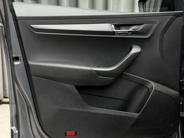 Skoda Karoq I с пробегом 2021 года, цена 2 629 000 рублей, 30121 км, внедорожник, Автокод Объявления
