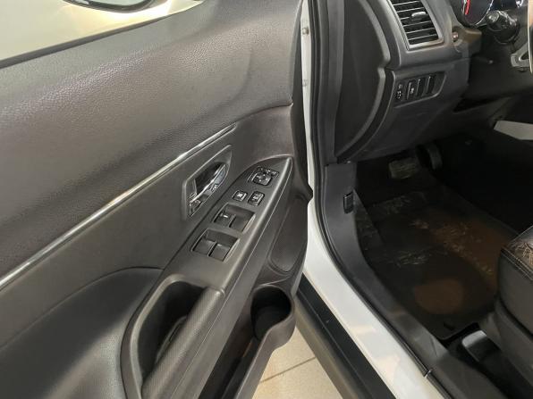 Mitsubishi ASX I Рестайлинг с пробегом 2013 года, цена 999 000 рублей, 211343 км, внедорожник, Автокод Объявления