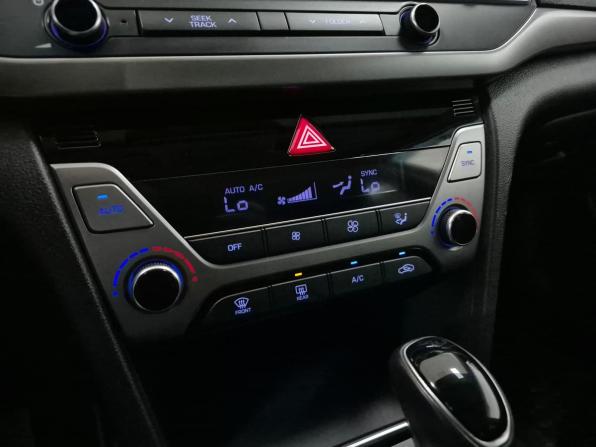 Hyundai Elantra VI (AD) с пробегом 2018 года, цена 1 495 000 рублей, 118061 км, седан, Автокод Объявления