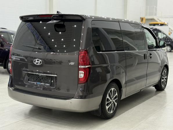 Hyundai Grand Starex I Рестайлинг 2 с пробегом 2019 года, цена 3 745 000 рублей, 128180 км, минивэн, Автокод Объявления