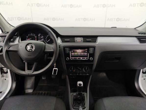Skoda Rapid I Рестайлинг с пробегом 2017 года, цена 1 319 000 рублей, 44983 км, лифтбек, Автокод Объявления