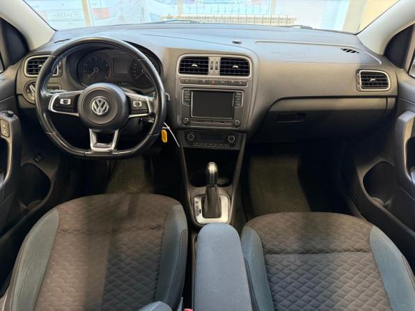 Volkswagen Polo V Рестайлинг с пробегом 2019 года, цена 1 020 000 рублей, 118000 км, седан, Автокод Объявления