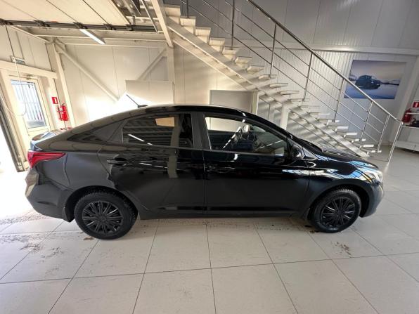 Hyundai Solaris II с пробегом 2017 года, цена 1 090 000 рублей, 116500 км, седан, Автокод Объявления