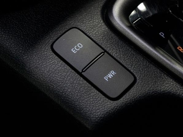 Toyota Hilux VIII Рестайлинг 2 с пробегом 2022 года, цена 6 849 000 рублей, 8613 км, пикап, Автокод Объявления