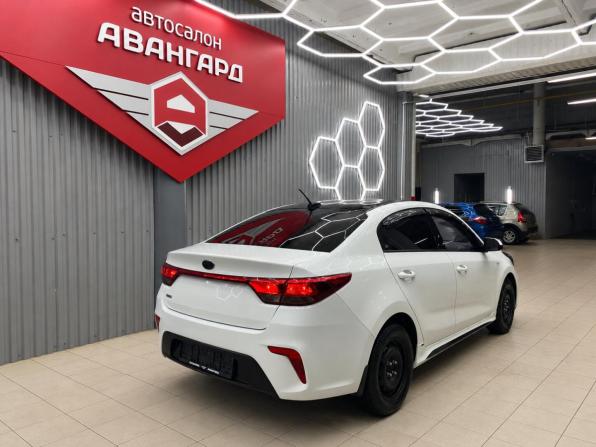 Kia Rio IV с пробегом 2017 года, цена 1 050 000 рублей, 105799 км, седан, Автокод Объявления